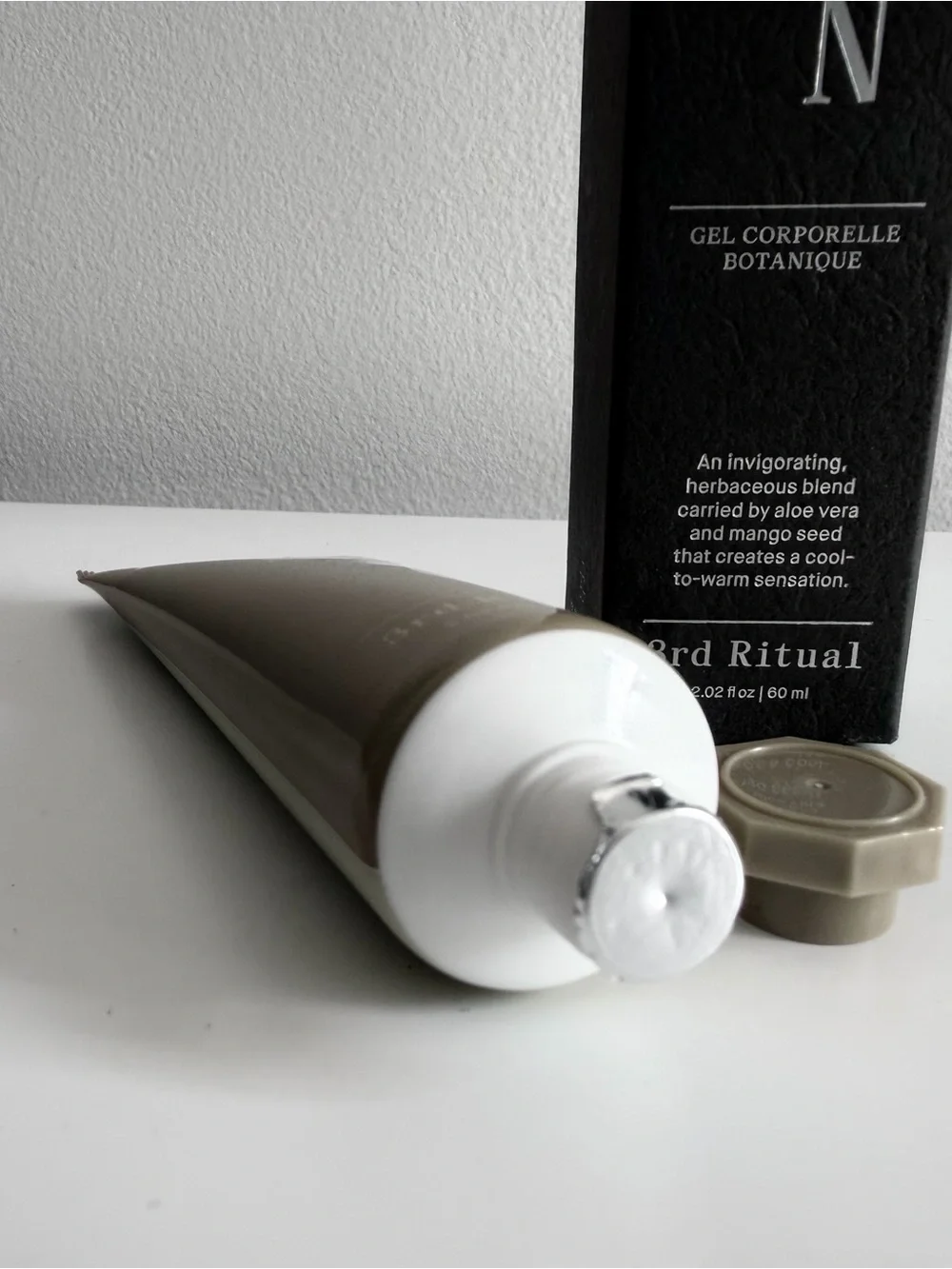 SUN Botanical Body Gel - Black | 3rd Ritual